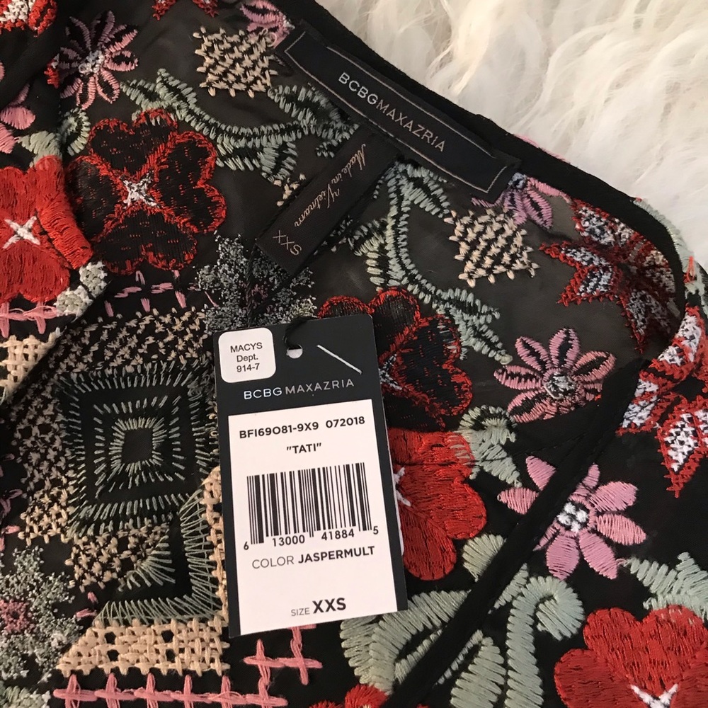 BCBGMAXAZRIA Floral Embroidered Split Neck Dress - Picture 7 of 8